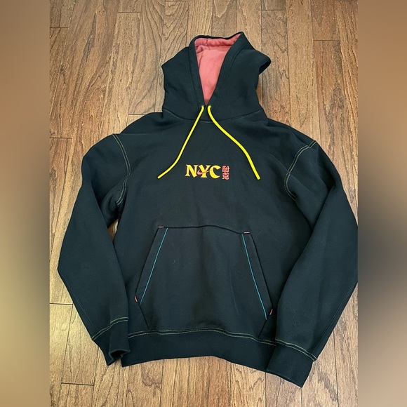 Nike NYC Chinatown Heavy Weight Pullover Hoodie Adult Small Black CW4777-010 - Picture 6 of 7